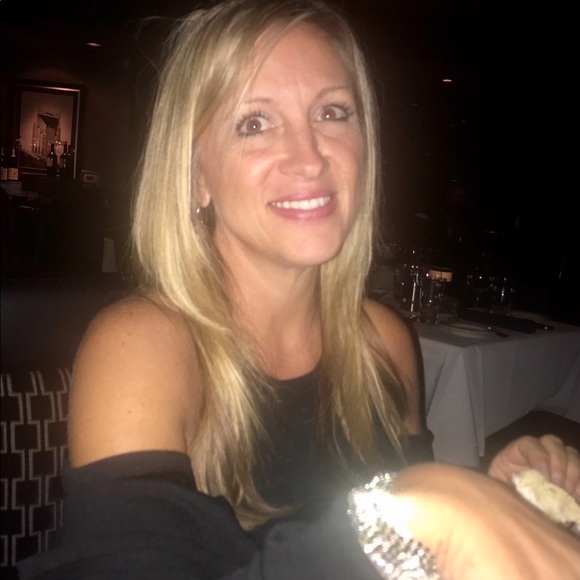 Meet your Posher, Dawn - Picture 2 of 4